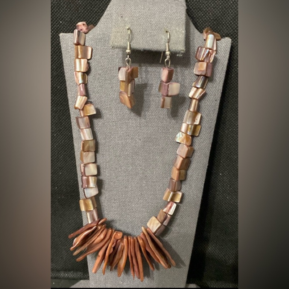 Vintage pearly Brown rocks & beads choker necklace with matching earrings